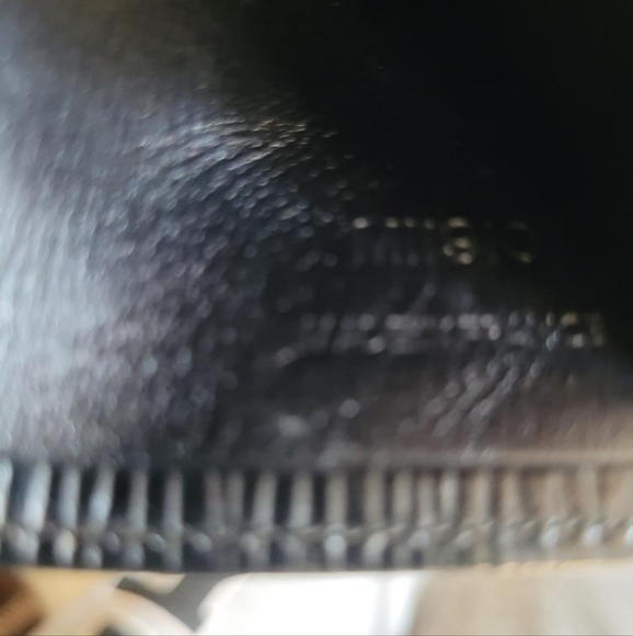 Louis Vuitton Epi wallet - Picture 7 of 12